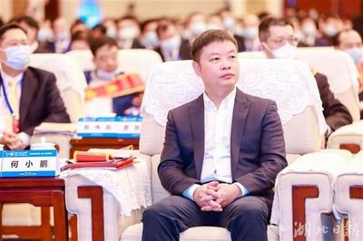 何小鵬:小鵬汽車期望在湖北做更多事情